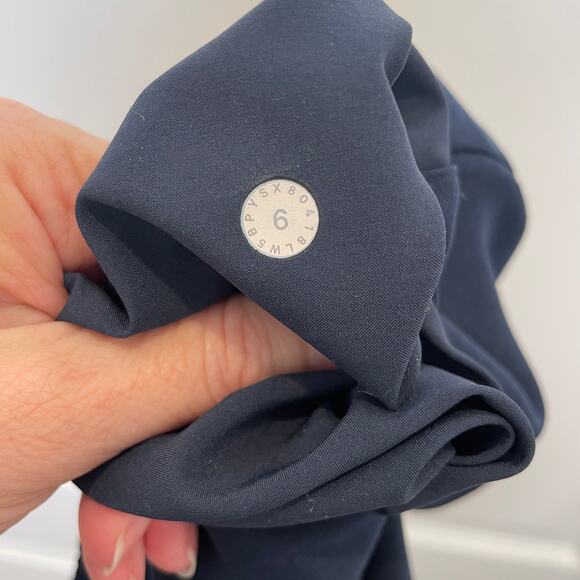 Lululemon On the Fly Pant Wide Leg 31" True Navy Blue Travel Athleisure 6 - Picture 4 of 5